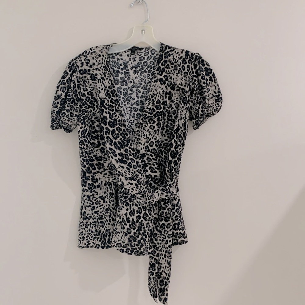 Banana republic. Small printed blouse.